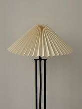Load image into Gallery viewer, Postmodern Wavy Floor Lamp