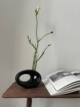 Load image into Gallery viewer, Sculptural Japanese Ikebana Vase