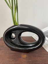 Load image into Gallery viewer, Sculptural Japanese Ikebana Vase