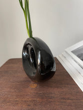 Load image into Gallery viewer, Sculptural Japanese Ikebana Vase