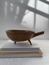 Load image into Gallery viewer, Primitive 3 Legged Bowl with Handle