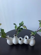Load image into Gallery viewer, Connecting Bud Vases