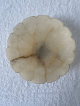 Load image into Gallery viewer, Marble Scalloped Bowl
