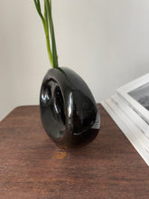 Load image into Gallery viewer, Sculptural Japanese Ikebana Vase
